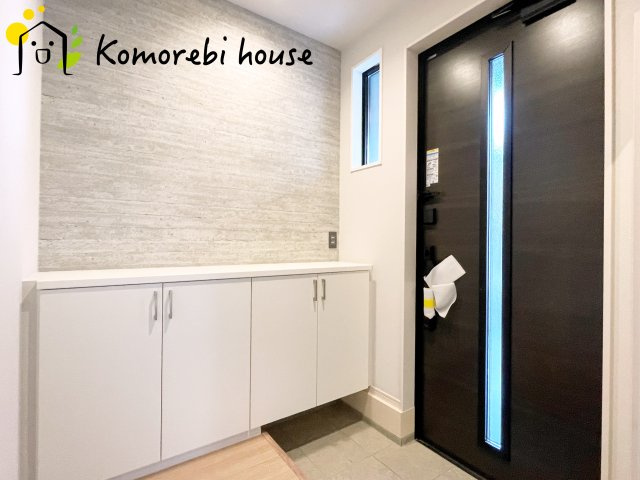 さいたま市西区内野本郷　7期　新築一戸建て　リガーレ　01の玄関|ゆったりとした玄関です