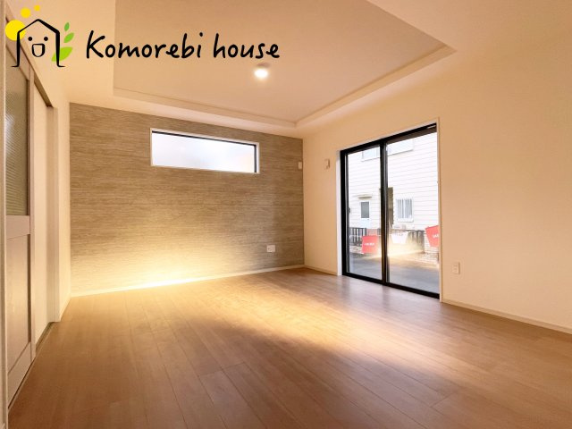 さいたま市西区内野本郷　7期　新築一戸建て　リガーレ　01の居間・リビング|おしゃれな居間です