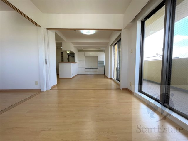 【居間・リビング】 | ドルチェグラン山坂 | 賃貸借契約前のお部屋の画像です。