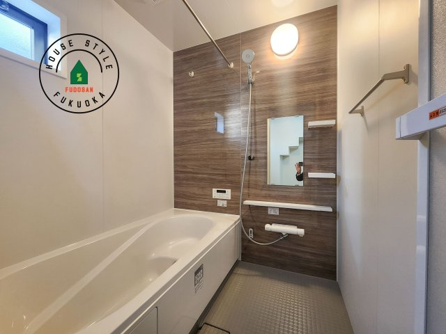 福岡市東区香椎2丁目第3-2棟（1号棟）　の浴室|1日の疲れを癒してくれる広々バスルーム。雨の日のお洗濯にも大活躍な浴室乾燥機付です！