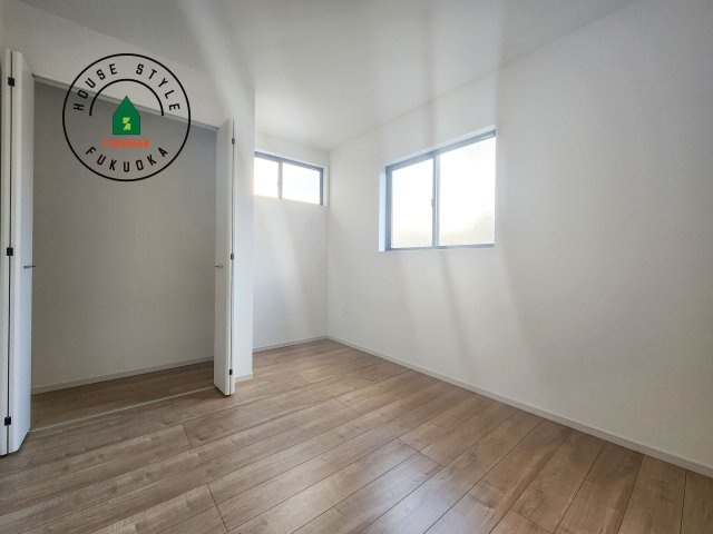 福岡市東区香椎2丁目第3-2棟（1号棟）　の洋室|採光良好な洋室は全居室、複層ガラスの遮熱効果と断熱効果で、一年中快適に過ごせます。