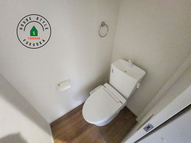 福岡市東区香椎第3-2棟（2号棟）　の内観：施工例|温水洗浄便座を完備しております。2ヶ所にトイレがあるのは朝の慌ただしい時間も安心です。