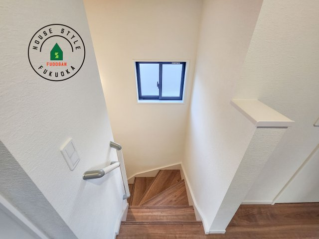 福岡市東区香椎第3-2棟（2号棟）　の内観：施工例|平屋はワンフロアしかないため、部屋と部屋の距離が近くなります。 生活音の緩衝材として廊下を活用するのがおすすめです。