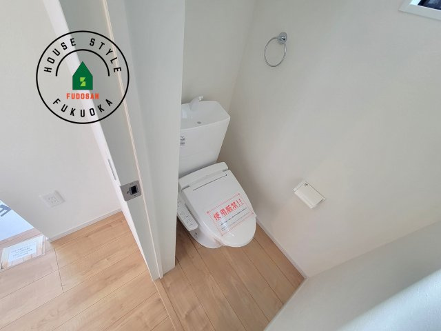 福岡市東区土井第2-1棟（1号棟）　の内観：施工例|温水洗浄便座を完備しております。2ヶ所にトイレがあるのは朝の慌ただしい時間も安心です。