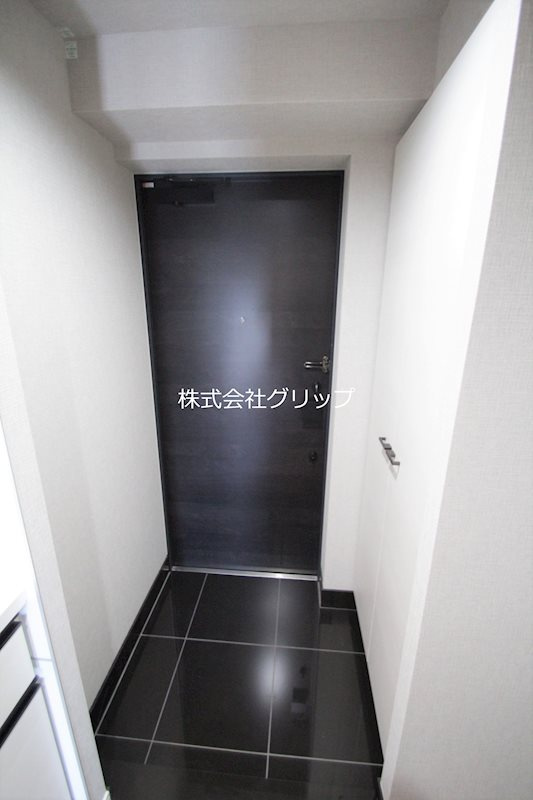 Le'a川崎弐番館の玄関