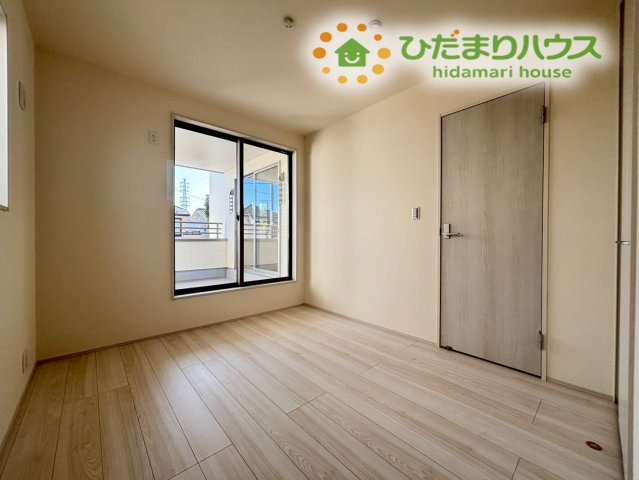 鴻巣市東　第4　新築一戸建て　リーブルガーデン　01の洋室|クリーンな内装で、どんなインテリアにも馴染みます。
趣味のお部屋としても活用できます(/ω＼)