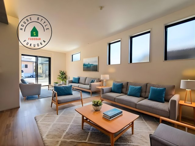 福岡市東区奈多1丁目第2-6棟（1号棟）の内観：施工例|明るく開放的なリビングダイニングは豊かな陽光が注ぎ込み、やすらぎの空間を演出してくれます。ご家族で楽しいひとときをお過ごし下さい。※家具はCGを合成したものです。