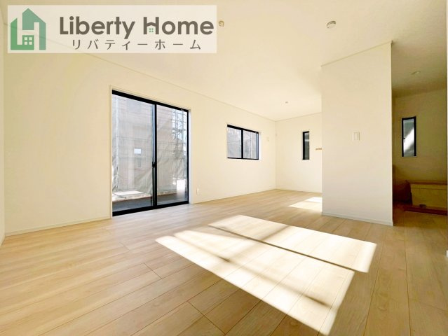 結城市結城第43　新築戸建　5号棟の居間・リビング