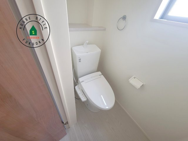 福岡市東区奈多1丁目第2-6棟（3号棟）の内観：施工例|温水洗浄便座を完備しております。2ヶ所にトイレがあるのは朝の慌ただしい時間も安心です。