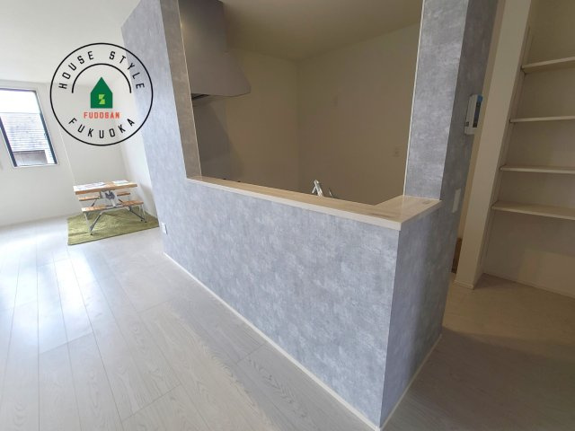 福岡市東区奈多1丁目第2-6棟（3号棟）の内観：施工例|キッチンから立ち込める香りが今日の料理を期待させます。