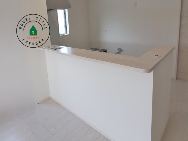 福岡市東区奈多1丁目第2-6棟（5号棟）の内観：施工例|キッチンから立ち込める香りが今日の料理を期待させます。