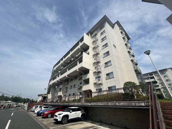 公社山田西第三次団地A-３棟の画像