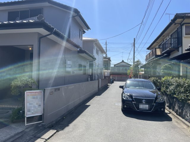 【前面道路含む現地写真】 | 熊谷市拾六間　中古戸建