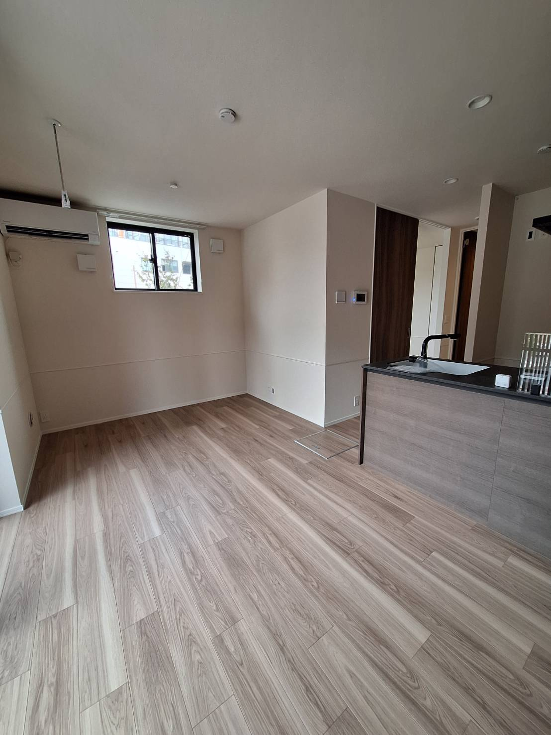 ＴＨＥ　ＷＩＮＤの居間・リビング