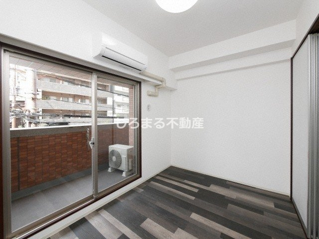 アーバネックス福島の洋室