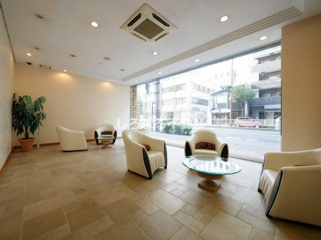 アーバネックス福島のロビー