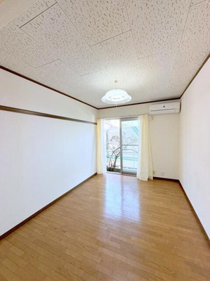 【居間・リビング】 | メゾネットラフィーネ-井の頭1丁目-