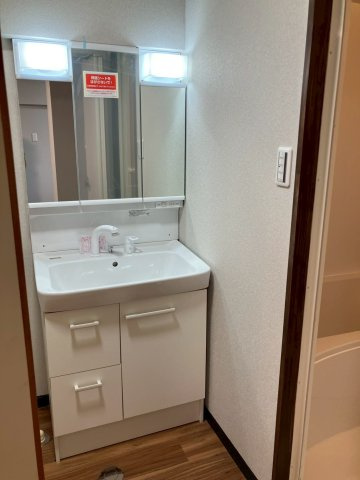 キャピタルハイツ304の独立洗面台