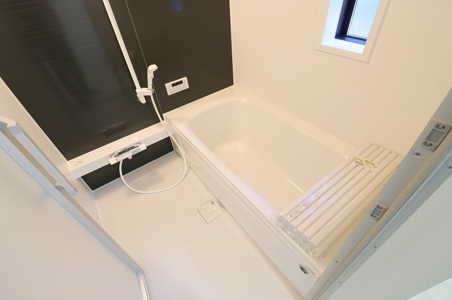 【浴室】 | 富士見市水子　新築一戸建住宅　全3棟　(ふじみ野店) | 【2026年1月撮影】
一坪の広々とした浴室でリラックス。浴室喚起暖房乾燥機付きと機能的です！