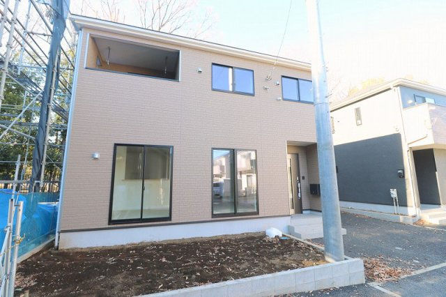 【外観】 | 富士見市水子　新築一戸建住宅　全3棟　(ふじみ野店) | 【2026年1月撮影】
東武東上線「みずほ台」駅徒歩２０分。耐震等級３、制震装置「ＳＡＦＥ３６５」を搭載した地震に強い住まい。