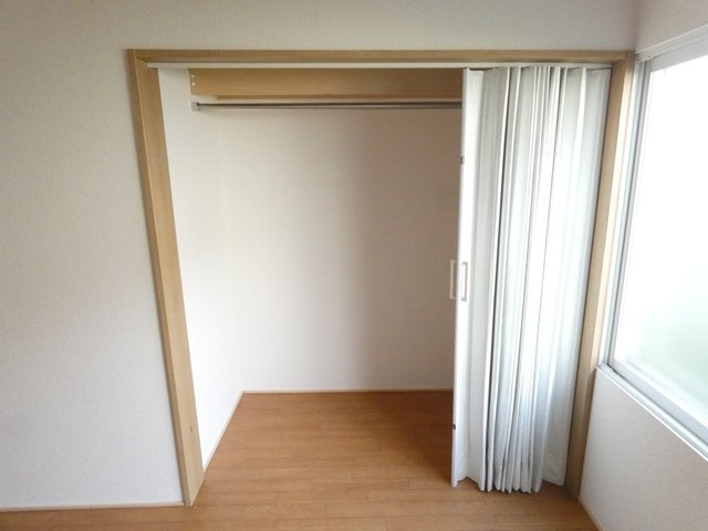 白百合マンション２号棟の収納