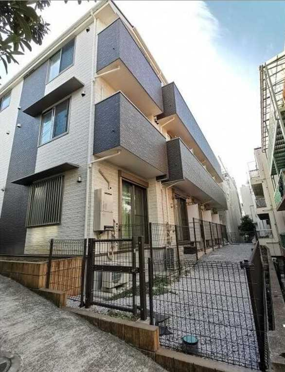 パークヒルズ三軒茶屋　独立洗面台　追い焚き　バストイレ別の外観