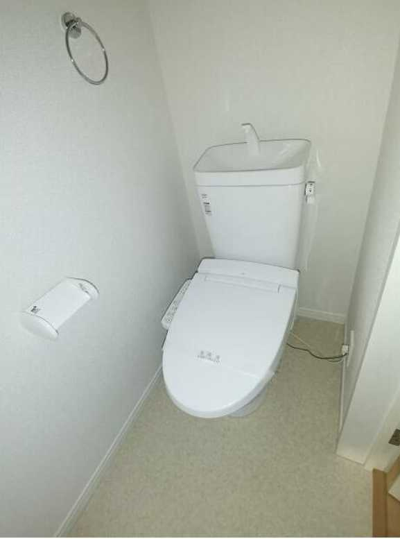 パークヒルズ三軒茶屋　独立洗面台　追い焚き　バストイレ別のトイレ