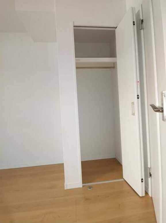 パークヒルズ三軒茶屋　独立洗面台　追い焚き　バストイレ別の収納