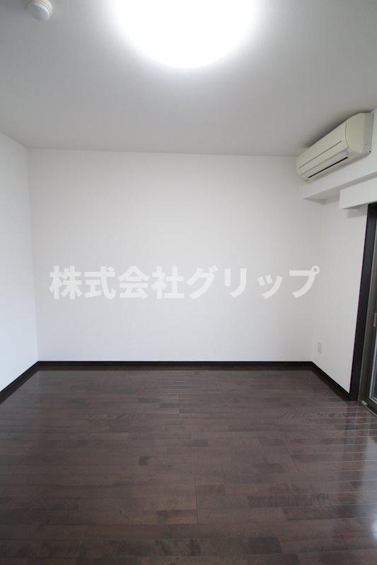 ロアール溝口駅前の洋室