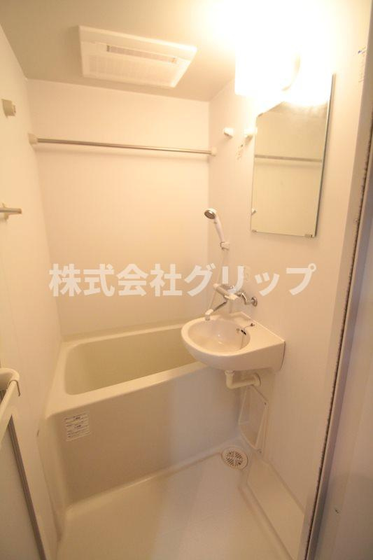 ロアール溝口駅前の浴室