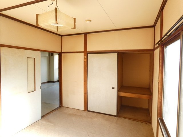 白百合マンション３号棟の和室