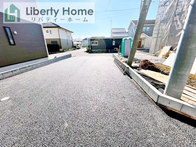 結城市結城第43　新築戸建　6号棟の前面道路含む現地写真