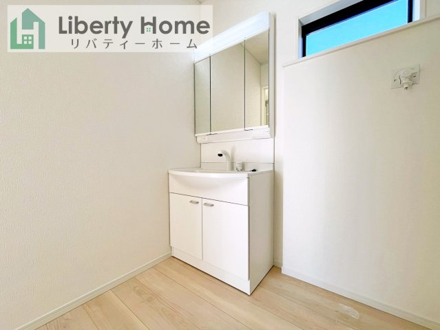 結城市結城第43　新築戸建　7号棟の独立洗面台