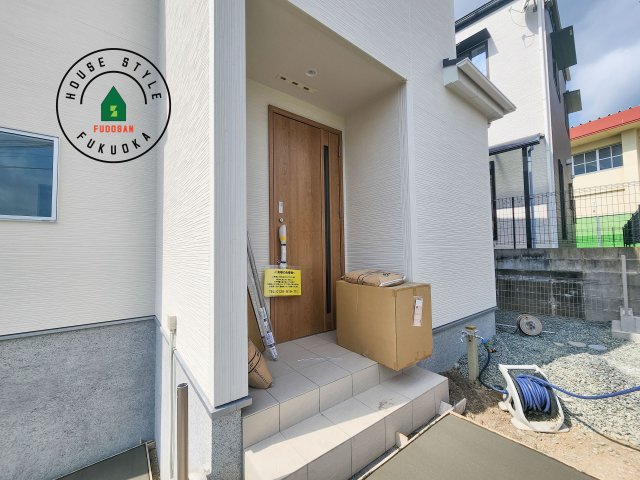 福岡市西区拾六町3丁目第1-3棟（1号棟）の玄関|おでかけの時も帰った時も、「我が家」を最初に感じでもらえる素敵な空間に。