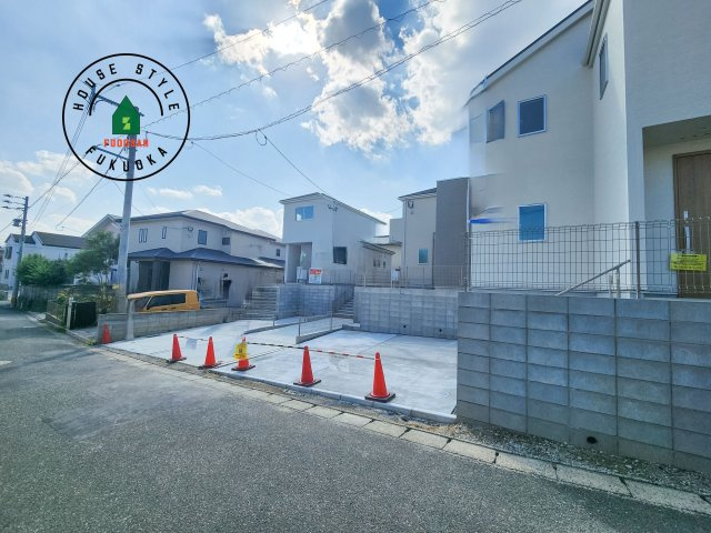 福岡市西区拾六町3丁目第1-3棟（1号棟）の前面道路含む現地写真|見学の時間などお気軽にお問い合わせ下さい。