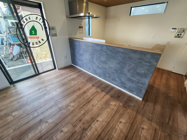 大野城市乙金東1丁目第2第3-3棟(1号棟)の内観：施工例|キッチンから立ち込める香りが今日の料理を期待させます。