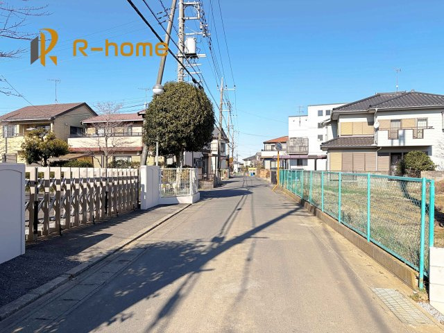取手市本郷5期　新築戸建て　1号棟の前面道路含む現地写真|堂々！建物完成♪実際のお部屋をご見学可能です♪
ご見学が一番の資料！お気軽にお問い合わせ下さい♪
