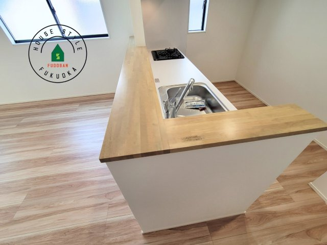 大野城市乙金東1丁目第2第3-3棟(2号棟)の内観：施工例|キッチンから立ち込める香りが今日の料理を期待させます。