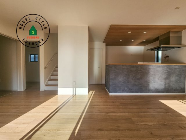 大野城市乙金東1丁目第2第3-3棟(3号棟)の内観：施工例|ご家族を近くに感じられる対面キッチンのLDK。会話もはずみそうですね。