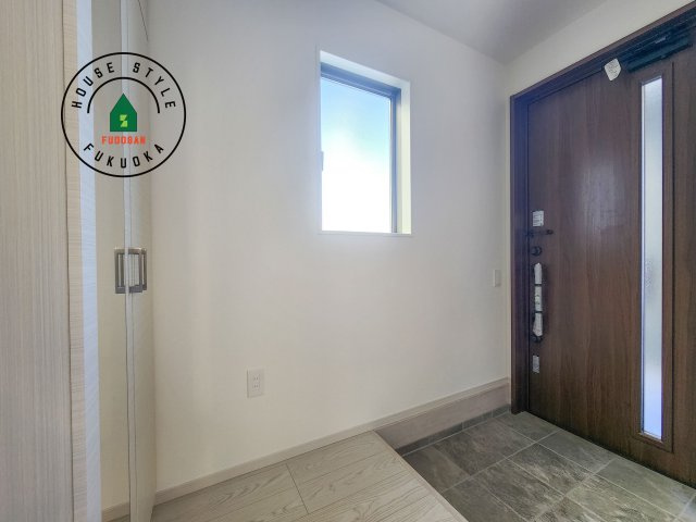 春日市春日10丁目第1-4棟（1号棟）の防犯設備|二重ロックでしっかり防犯対策ができます。