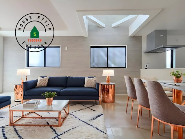 福岡市東区松香台1丁目第1-5棟（5号棟）　の居間・リビング|明るく開放的なリビングダイニングは豊かな陽光が注ぎ込み、やすらぎの空間を演出してくれます。ご家族で楽しいひとときをお過ごし下さい。※家具はCGを合成したものです。