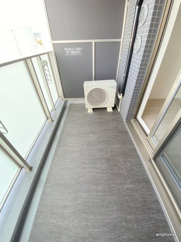 Quintet NAMBA(旧：レジュールアッシュNAMBA) 仲介手数料無料のバルコニー