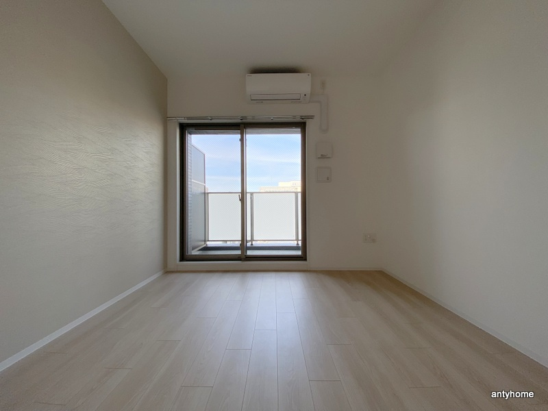 Quintet NAMBA(旧：レジュールアッシュNAMBA) 仲介手数料無料の居間・リビング