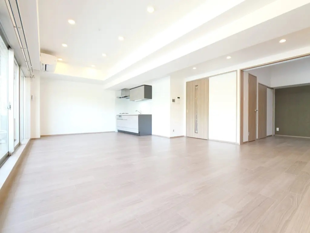 プレジオ宝塚ＡＳＩＡＮの居間・リビング|※建築中の為、実際のお部屋と仕様が異なるケースがございます。