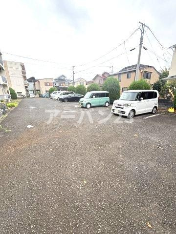 清水マンションの駐車場