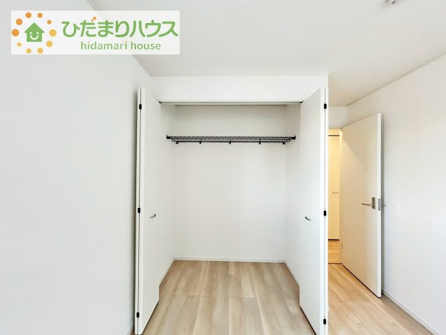 【収納】 | 我孫子市中峠第20　新築戸建　2号棟 | ハンガーパイプ付でお洋服の出し入れもラクラクです！