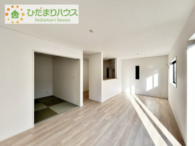 【居間・リビング】 | 我孫子市中峠第20　新築戸建　2号棟 | 早くお仕事終わらせて、家に帰りたくなるようなリビングです(^^♪