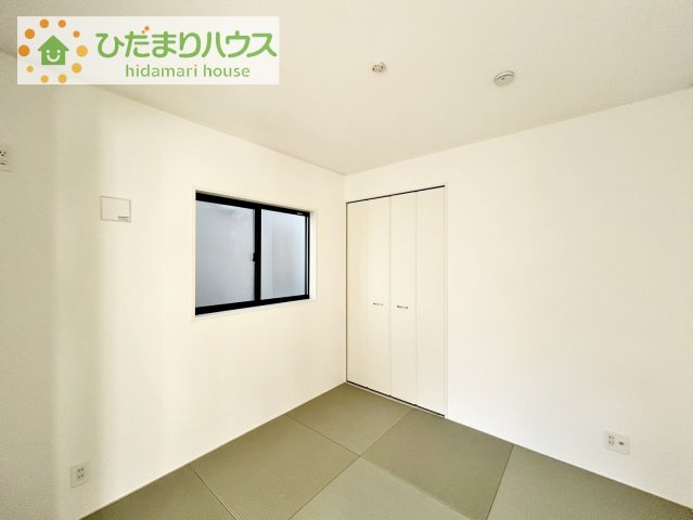 【和室】 | 我孫子市中峠第20　新築戸建　2号棟 | 小さなお子さまのいる方におすすめ！リビング横の和室でお子様が遊んでる様子も確認できます(^^)/
