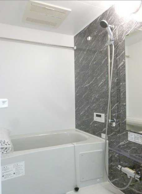テラス312　築浅　2人入居可　浴室乾燥機　追い焚きの浴室