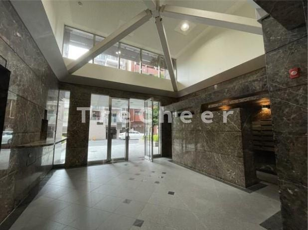 ロイヤルプラザ浅草のエントランス